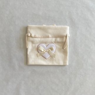 Fralda ovo com molas coracao